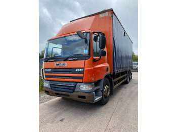 Kamion s ceradom DAF CF 75 310