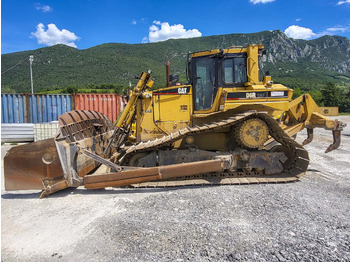 Buldožer CATERPILLAR D6R: slika Buldožer CATERPILLAR D6R