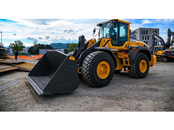 Utovarivač na kotačima VOLVO L110H