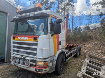 Kamion s kukastom dizalicom SCANIA R164