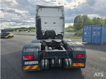 Tegljač Tractor Unit MAN TGX 6x2: slika Tegljač Tractor Unit MAN TGX 6x2