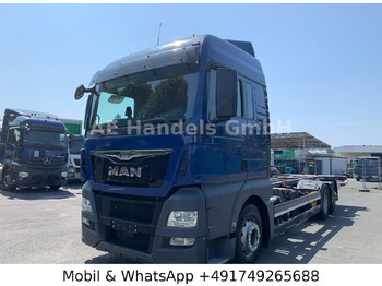 Transporter kontejnera/ Kamion s izmjenjivim sanducima MAN TGX 26.440