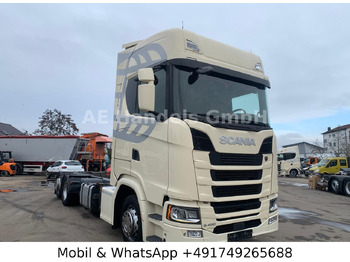 Transporter kontejnera/ Kamion s izmjenjivim sanducima SCANIA S 450