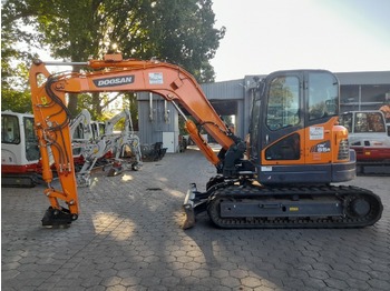 Bager Doosan DX85R-3: slika Bager Doosan DX85R-3