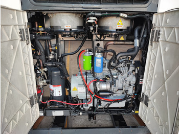 Jedinica hladnjaka Motore Frigo Carrier Vector 1550: slika Jedinica hladnjaka Motore Frigo Carrier Vector 1550