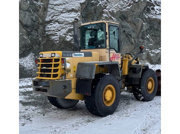 Utovarivač na kotačima KOMATSU WA270