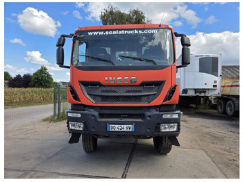Kiper, Kamion s kranom IVECO TRAKKER 330 AD190T33 4X4 TIPPER CRANE HIAB 099 ES-2: slika Kiper, Kamion s kranom IVECO TRAKKER 330 AD190T33 4X4 TIPPER CRANE HIAB 099 ES-2