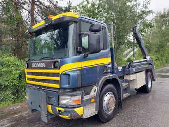 Utovarivač s proklizavajućim upravljanjem SCANIA P114