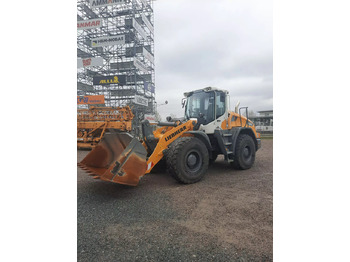 Utovarivač na kotačima LIEBHERR L 526