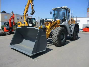 Utovarivač na kotačima LIEBHERR L 526