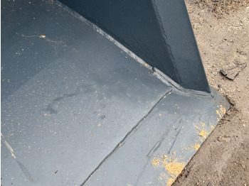 Utovarna korpa MANITOU