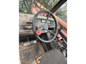 Kabina i unutrašnjost MANITOU MT 1740