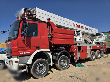 Podizna platforma montirana na kamion MERCEDES-BENZ Actros 4140
