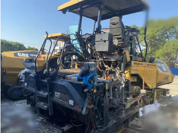 Finišer za asfalt CATERPILLAR AP655F