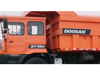 Kruti istovarivač/ Kamion za prijevoz kamenja DOOSAN