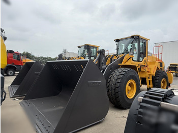 Utovarivač na kotačima VOLVO L180H