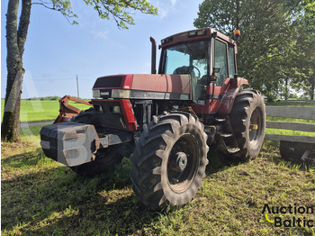 Traktor CASE IH