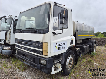 Kamion cisterna DAF