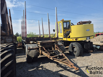 Poluprikolica s ceradom