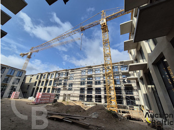 Toranjska dizalica LIEBHERR