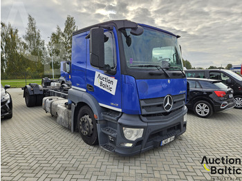 Kamion-šasija MERCEDES-BENZ Actros 1843