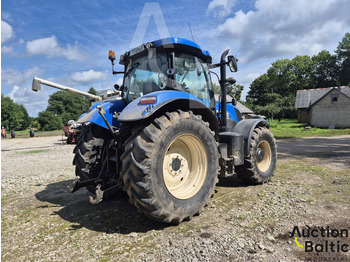 Traktor New Holland T 7.210: slika Traktor New Holland T 7.210