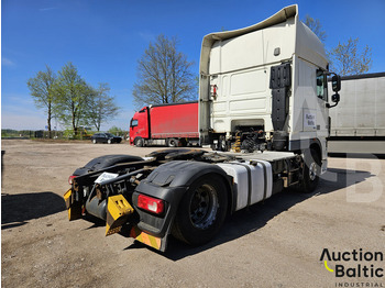 Tegljač DAF XF105.460: slika Tegljač DAF XF105.460