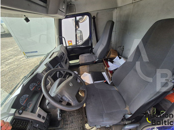 Kamion sandučar Volvo FL240: slika Kamion sandučar Volvo FL240