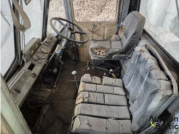 Traktor XTZ T-150K: slika Traktor XTZ T-150K