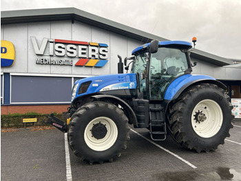 Traktor NEW HOLLAND T7000