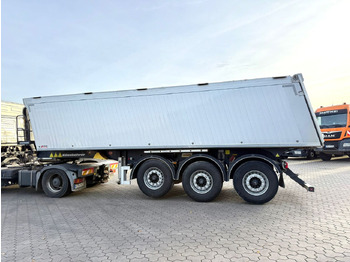 Kiper poluprikolica Kässbohrer K.SKA Aluminium Kipper 30m³ Top Zustand: slika Kiper poluprikolica Kässbohrer K.SKA Aluminium Kipper 30m³ Top Zustand