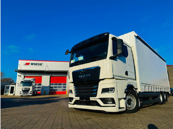 Kamion s ceradom MAN TGX 26.440
