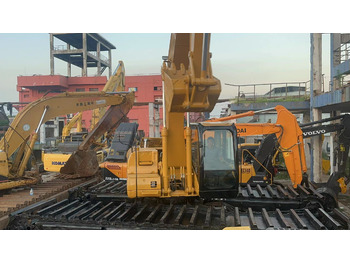 Bager amfibija CATERPILLAR 320C: slika Bager amfibija CATERPILLAR 320C