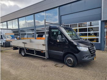 Dostavno vozilo s ravnom platformom MERCEDES-BENZ Sprinter 516