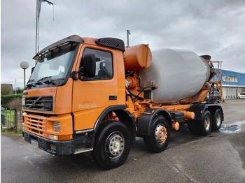 Automješalica VOLVO FM12
