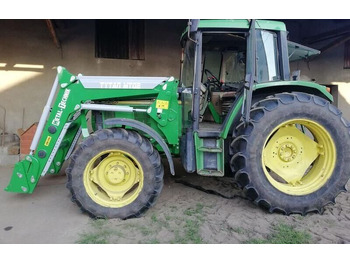 Prednji utovarivač za traktor METAL-TECHNIK
