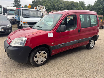 Automobil CITROËN