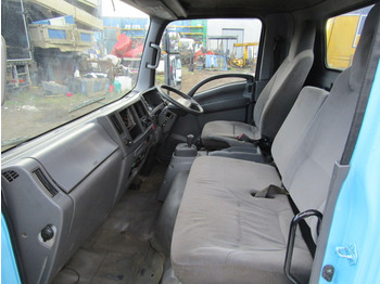Kabina za Kamion ISUZU N75 CAB (2012): slika Kabina za Kamion ISUZU N75 CAB (2012)