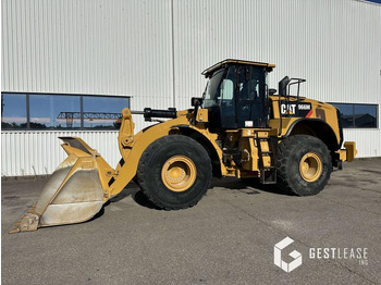 Utovarivač na kotačima CATERPILLAR 966M