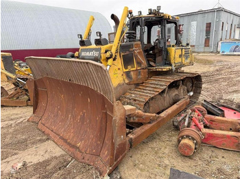 Buldožer KOMATSU D65