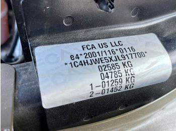 Automobil Jeep Wrangler JK Command: slika Automobil Jeep Wrangler JK Command Automobil Jeep Wrangler JK Command: slika Automobil Jeep Wrangler JK Command