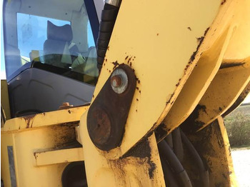 Bager na kotačima New Holland MH2.6: slika Bager na kotačima New Holland MH2.6