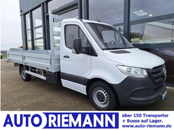 Dostavno vozilo s ravnom platformom MERCEDES-BENZ Sprinter 317