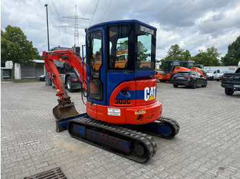 Bager Caterpillar 303C Minibagger: slika Bager Caterpillar 303C Minibagger
