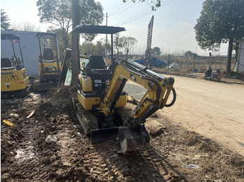 Mini bager CATERPILLAR 301.5