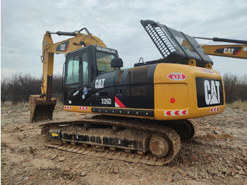 Bager gusjeničar Caterpillar 326D: slika Bager gusjeničar Caterpillar 326D