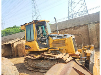 Buldožer Caterpillar D3G: slika Buldožer Caterpillar D3G