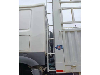 Kamion s otvorenim sandukom Sinotruk HOWO 6*4: slika Kamion s otvorenim sandukom Sinotruk HOWO 6*4 Kamion s otvorenim sandukom Sinotruk HOWO 6*4: slika Kamion s otvorenim sandukom Sinotruk HOWO 6*4