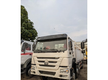 Kamion s otvorenim sandukom Sinotruk HOWO 8*4 Fence Truck: slika Kamion s otvorenim sandukom Sinotruk HOWO 8*4 Fence Truck