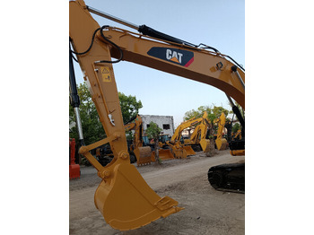 Bager gusjeničar CAT 320D2L: slika Bager gusjeničar CAT 320D2L